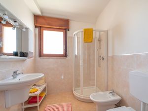 23779855-Ferienwohnung-8-Bibione-300x225-5