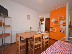 23779877-Ferienwohnung-8-Bibione-300x225-5