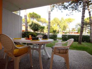 23779882-Ferienwohnung-6-Bibione-300x225-3