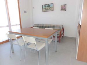 23779939-Ferienwohnung-6-Bibione-300x225-3