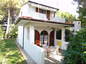 23779942-Ferienwohnung-6-Bibione-300x225-1