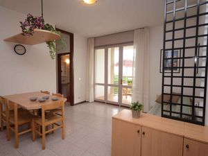 23779956-Ferienwohnung-6-Bibione-300x225-3