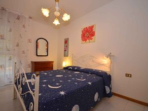 23780007-Ferienwohnung-6-Bibione-300x225-4