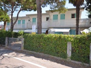 23780016-Ferienwohnung-6-Bibione-300x225-1