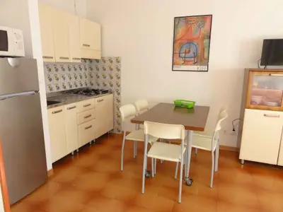 Ferienwohnung für 5 Personen (35 m²) in Bibione 4/10