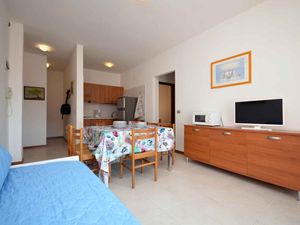 23780385-Ferienwohnung-6-Bibione-300x225-4