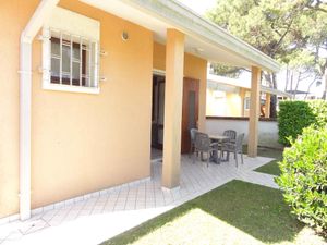 23780595-Ferienwohnung-7-Bibione-300x225-5