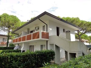 23780797-Ferienwohnung-6-Bibione-300x225-1