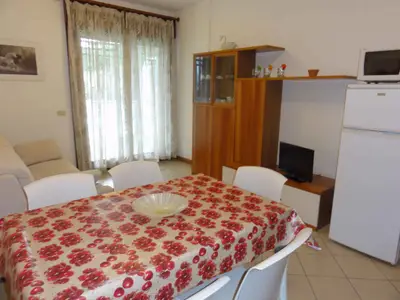 Ferienwohnung für 6 Personen (40 m²) in Bibione 3/10