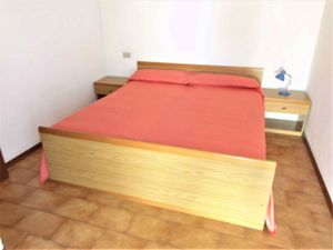 23780808-Ferienwohnung-4-Bibione-300x225-5