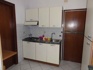 23780814-Ferienwohnung-4-Bibione-300x225-3