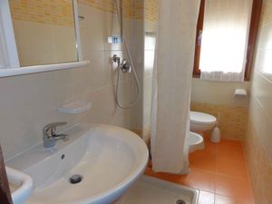 23780804-Ferienwohnung-4-Bibione-300x225-4