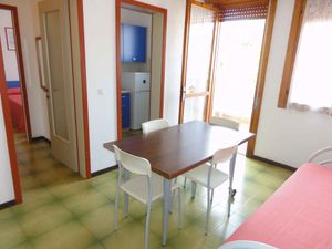 23780848-Ferienwohnung-5-Bibione-300x225-5