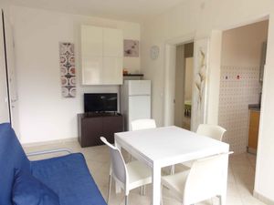 23780856-Ferienwohnung-5-Bibione-300x225-5