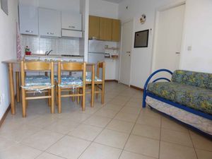 23780868-Ferienwohnung-5-Bibione-300x225-3