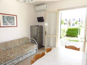 23780879-Ferienwohnung-4-Bibione-300x225-4