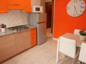 23201275-Ferienwohnung-5-Bibione-300x225-2