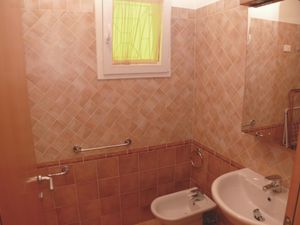 23549015-Ferienwohnung-5-Bibione-300x225-5