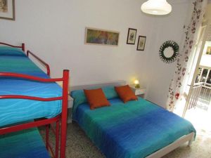 22953919-Ferienwohnung-8-Bibione-300x225-4