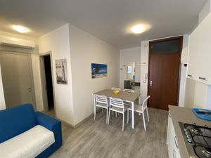 23548807-Ferienwohnung-7-Bibione-300x225-1