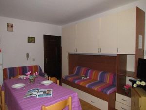 22946185-Ferienwohnung-8-Bibione-300x225-4