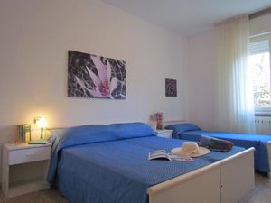 23054675-Ferienwohnung-5-Bibione-300x225-3