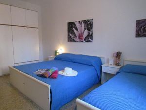 23054675-Ferienwohnung-5-Bibione-300x225-4