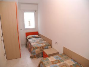 23549767-Ferienwohnung-6-Bibione-300x225-4