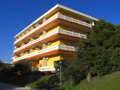 Ferienwohnung für 6 Personen (65 m²) in Bibione 1/10