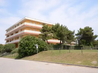 Ferienwohnung für 6 Personen (65 m²) in Bibione 2/10