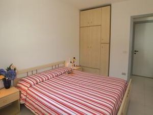 23077187-Ferienwohnung-4-Bibione-300x225-4