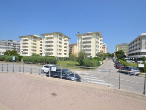 23769492-Ferienwohnung-5-Bibione-300x225-3