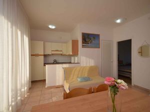 23769591-Ferienwohnung-4-Bibione-300x225-2