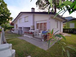 23769742-Ferienwohnung-5-Bibione-300x225-0