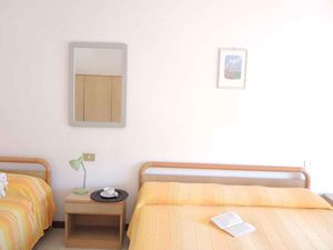 23770825-Ferienwohnung-5-Bibione-300x225-4