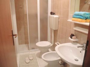 23770848-Ferienwohnung-6-Bibione-300x225-4