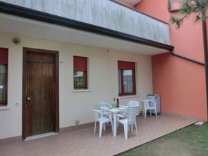 23770874-Ferienwohnung-6-Bibione-300x225-1