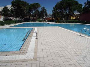 23770874-Ferienwohnung-6-Bibione-300x225-2