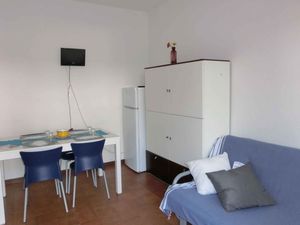 23770875-Ferienwohnung-6-Bibione-300x225-3