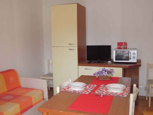 23770872-Ferienwohnung-6-Bibione-300x225-3