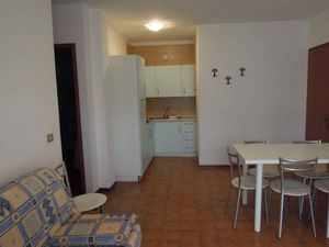 23770887-Ferienwohnung-6-Bibione-300x225-3