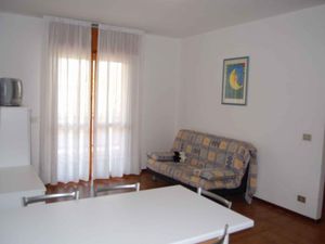 23770887-Ferienwohnung-6-Bibione-300x225-4