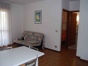 23770887-Ferienwohnung-6-Bibione-300x225-5