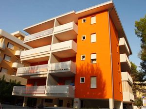 23770897-Ferienwohnung-4-Bibione-300x225-1