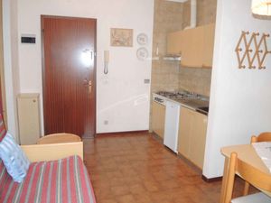 23770897-Ferienwohnung-4-Bibione-300x225-3