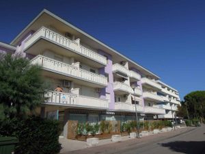 23770957-Ferienwohnung-7-Bibione-300x225-2