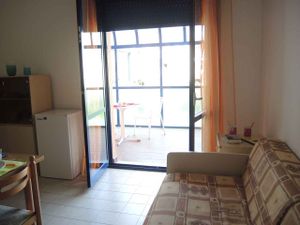 23770968-Ferienwohnung-4-Bibione-300x225-5