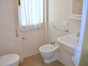 23770998-Ferienwohnung-6-Bibione-300x225-2