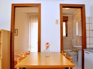 23771000-Ferienwohnung-4-Bibione-300x225-3