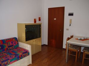 23771024-Ferienwohnung-6-Bibione-300x225-4